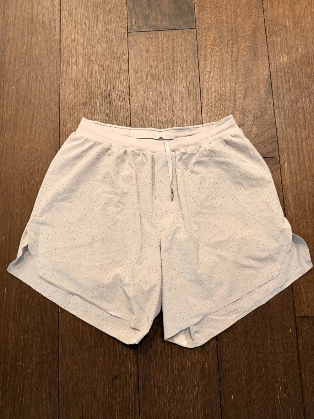 lululemon Men's Fast and Free 6" Short Lined- Size Small- White